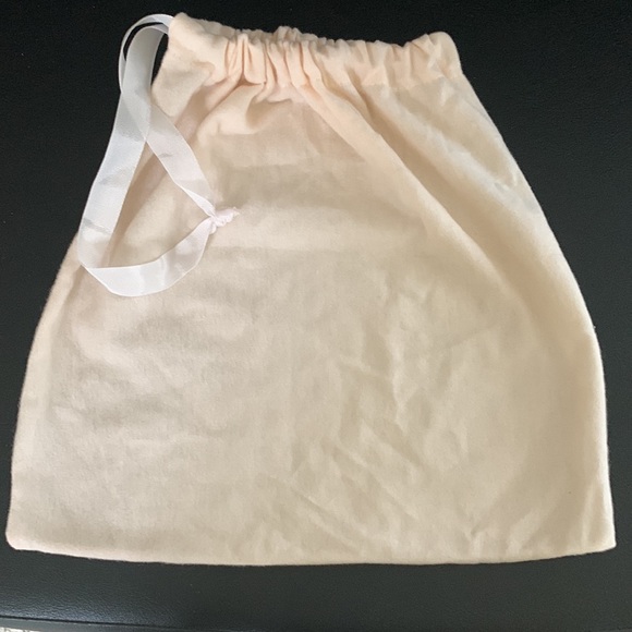 Jimmy Choo.  Cream.  Fits a pair of shoes or small handbag - Picture 4 of 4